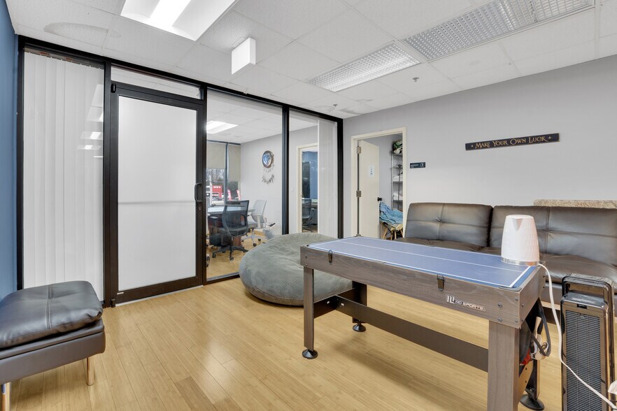 More Photos Of 7535 Little River Tpke, Annandale Office Residential For Sale