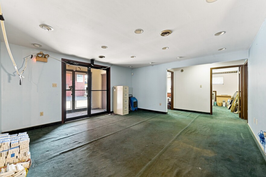 More Photos Of 2417 E Carson St, Pittsburgh Office For Sale