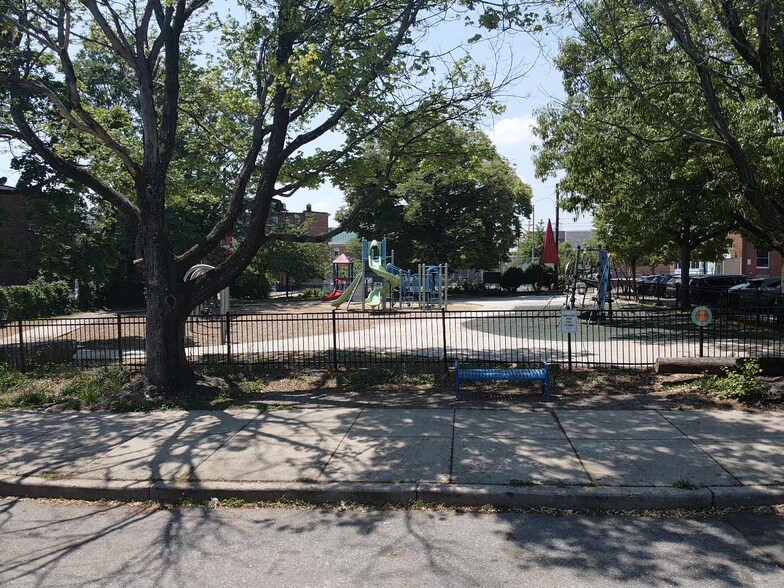 More Photos Of 2530 N Calvert St, Baltimore Office Residential For Sale