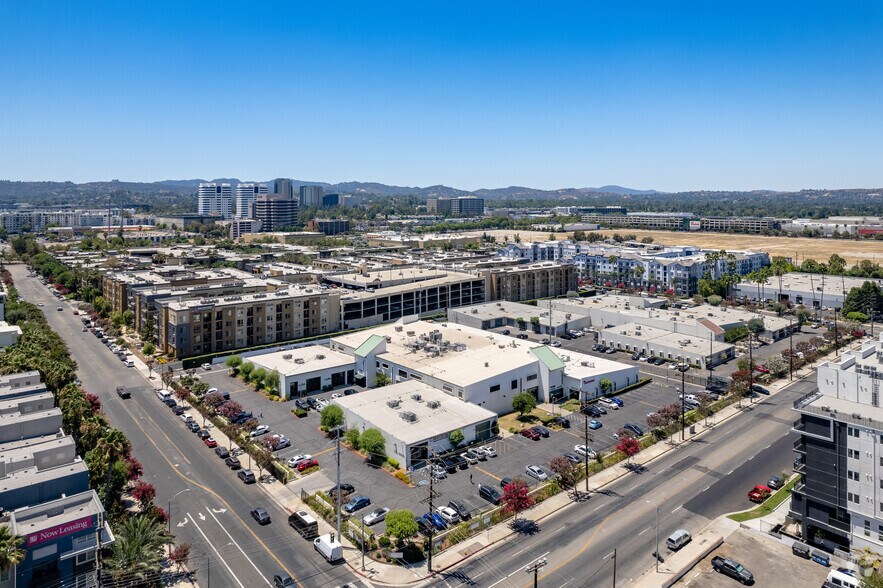 More Photos Of 6723-6743 Variel Ave, Canoga Park Light Manufacturing For Lease