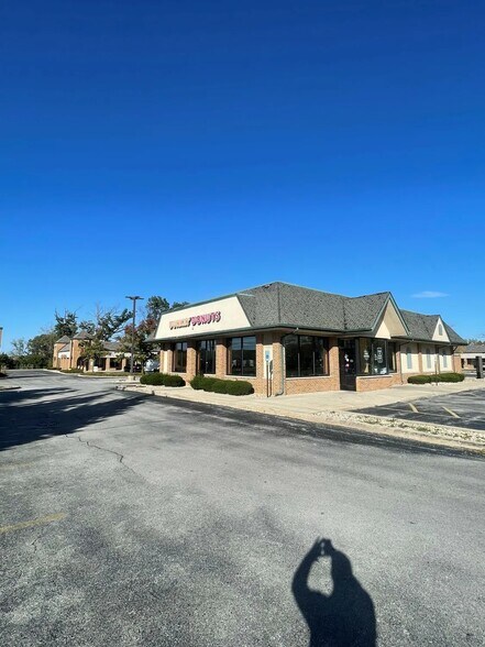 More Photos Of 20551 S La Grange Rd, Frankfort General Retail For Lease