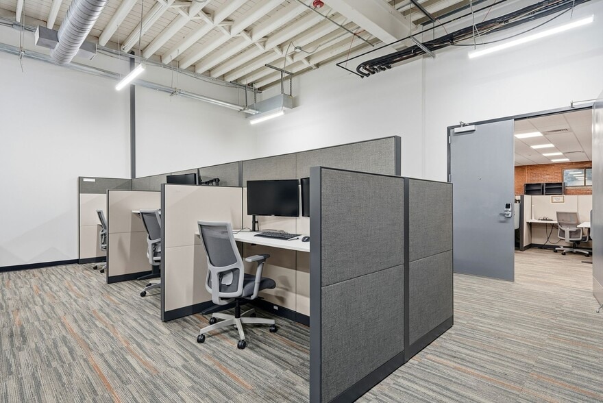 More Photos Of 105 Fairview Rd, Asheville Light Manufacturing For Lease