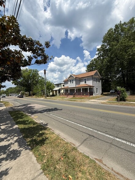 More Photos Of 2810 Hillsborough Rd, Durham Office For Lease