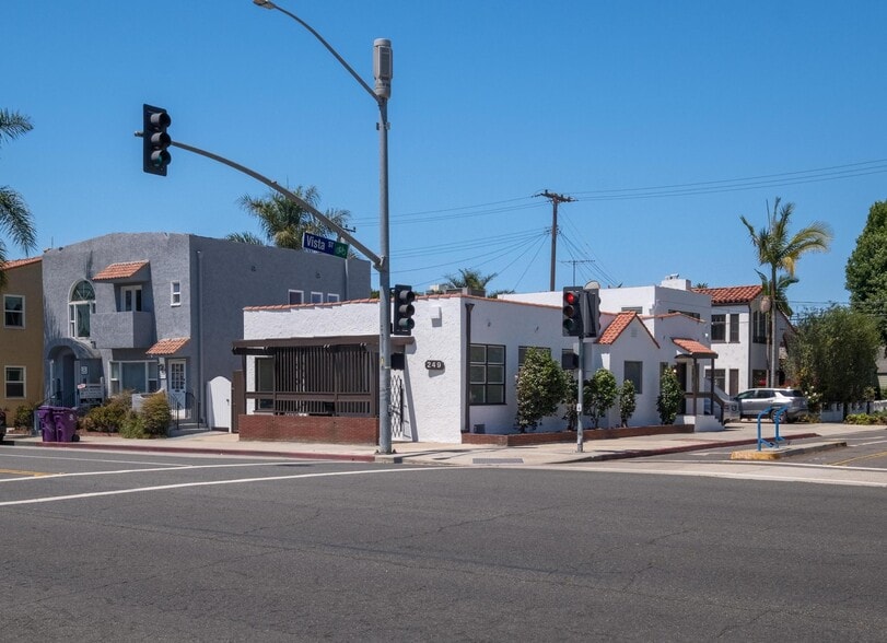 More Photos Of 249 E Redondo Ave, Long Beach Medical For Sale