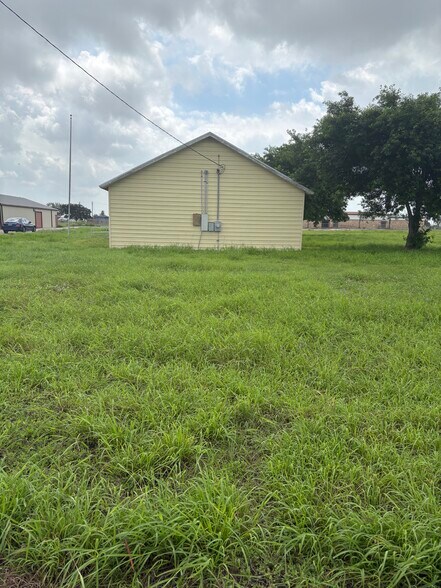 More Photos Of 1814 Lodge Ln, Corpus Christi Specialty For Sale