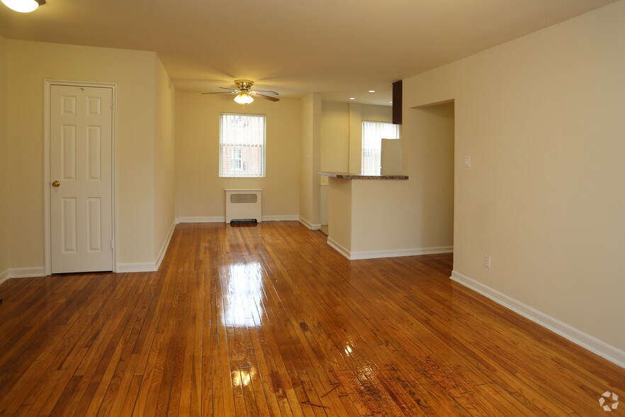 More Photos Of 3301 Chillum Rd, Mount Rainier Apartments For Sale