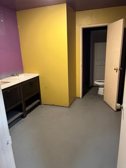 More Photos Of 1760 S 7th St, San Jose Warehouse For Lease