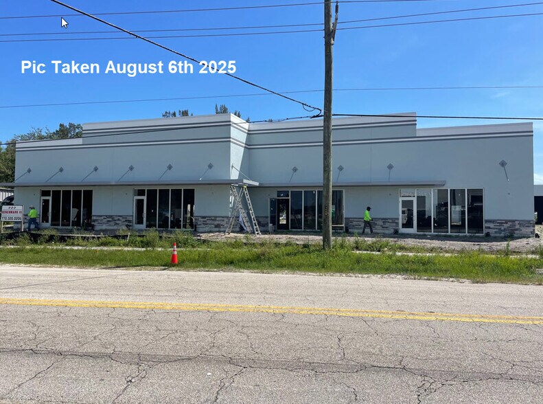 Primary Photo Of 3931 SE Commerce Ave, Stuart Warehouse For Lease