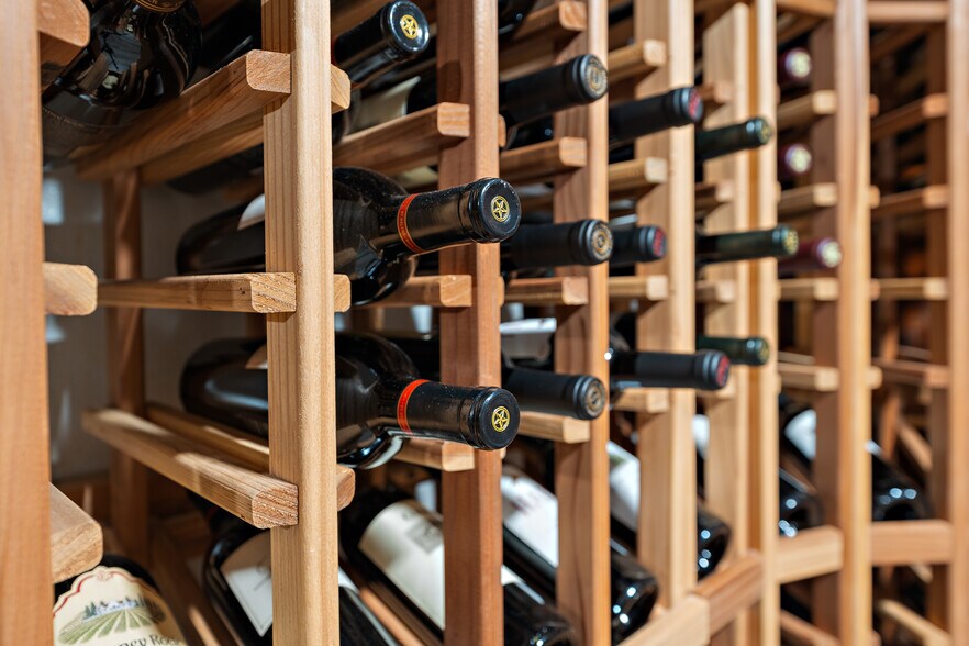 More Photos Of 4305 Portage St NW, Canton Restaurant For Sale