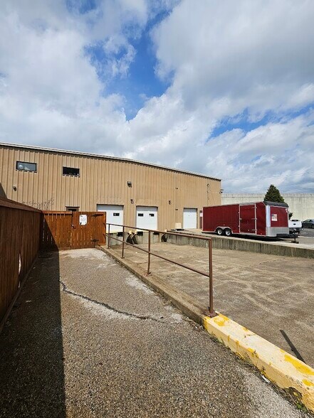 More Photos Of 501 NW 4th St, Evansville Industrial For Sale