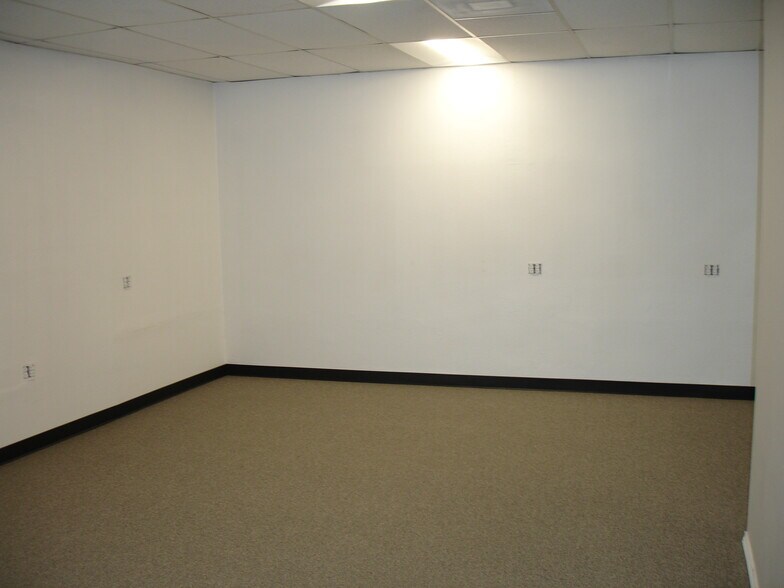 More Photos Of 1022 Pasadena Blvd, Pasadena Medical For Lease