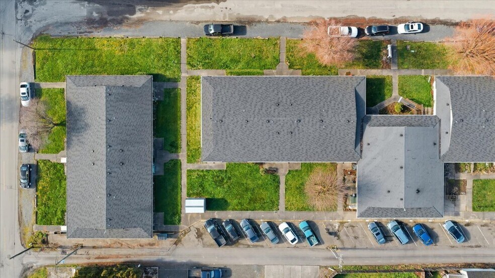More Photos Of 1100-1105 S Pearl St, Centralia Apartments For Sale