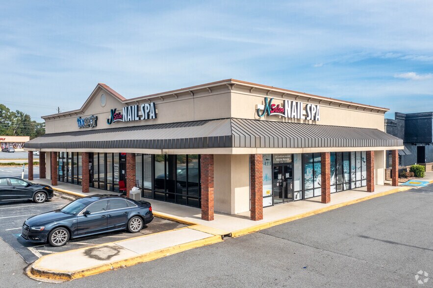 Primary Photo Of 3709 Bloomfield Rd, Macon-Bibb Restaurant For Lease