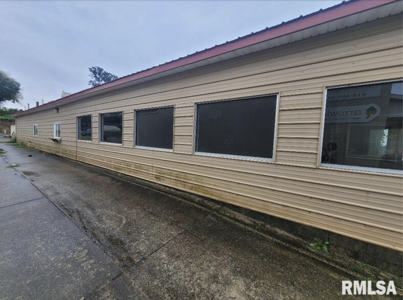 More Photos Of 214 W Main St, Elizabeth Restaurant For Sale