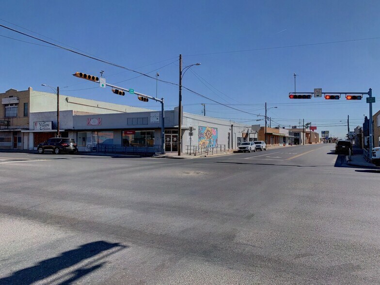 More Photos Of 100 E Sealy Ave, Monahans General Retail For Sale