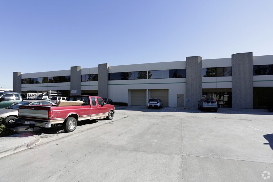More Photos Of 11352-11362 Western Ave, Stanton Warehouse For Lease