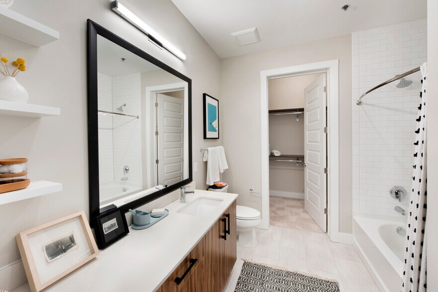 More Photos Of 3478 Lakeside Dr NE, Atlanta Apartments For Lease