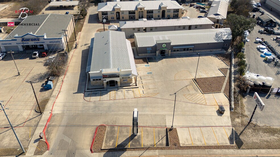 More Photos Of 1401-1405 Sidney Baker St, Kerrville Office For Sale