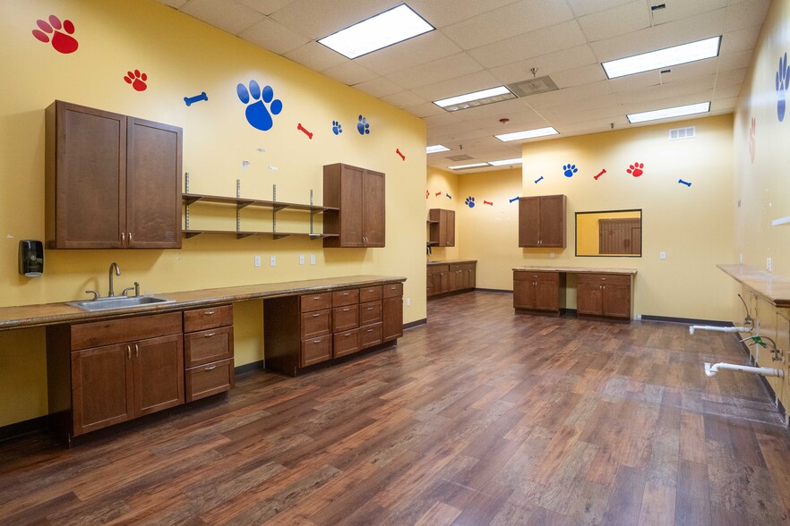 More Photos Of 33550 US Highway 19 N, Palm Harbor Freestanding For Lease