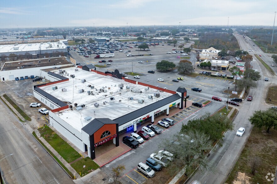 More Photos Of 11101 Fuqua St, Houston Unknown For Lease