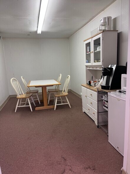 More Photos Of 871 W King St, Shippensburg Office For Lease