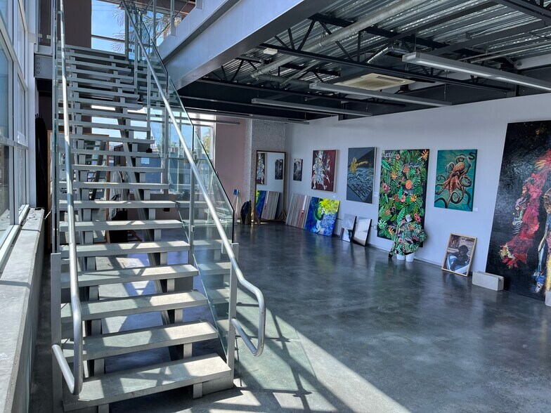 More Photos Of 601 Cypress Ave, Hermosa Beach Light Distribution For Lease