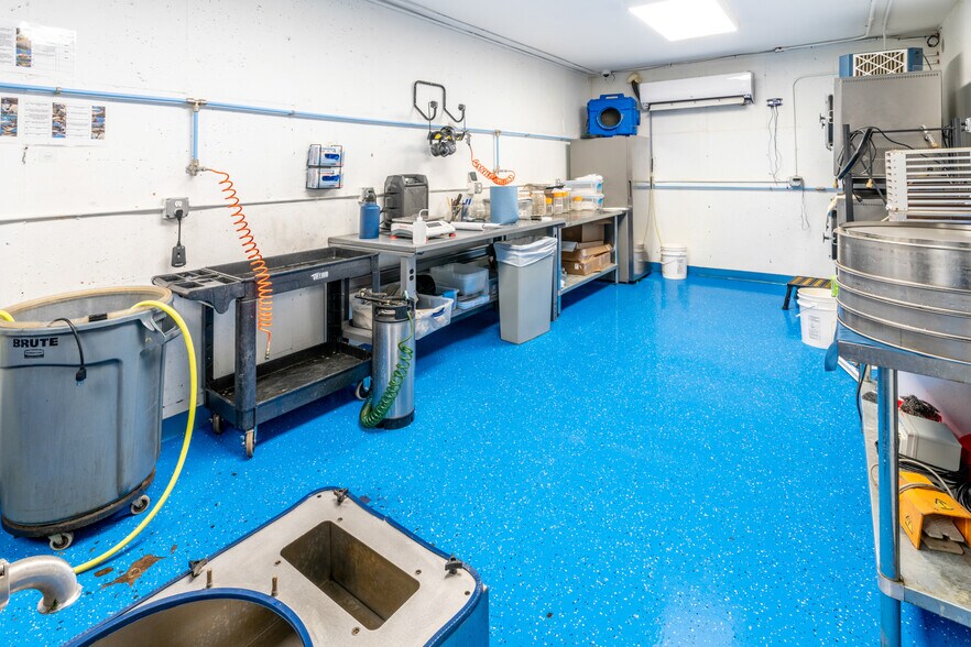 More Photos Of 711 W 8th St, Pueblo Manufacturing For Sale