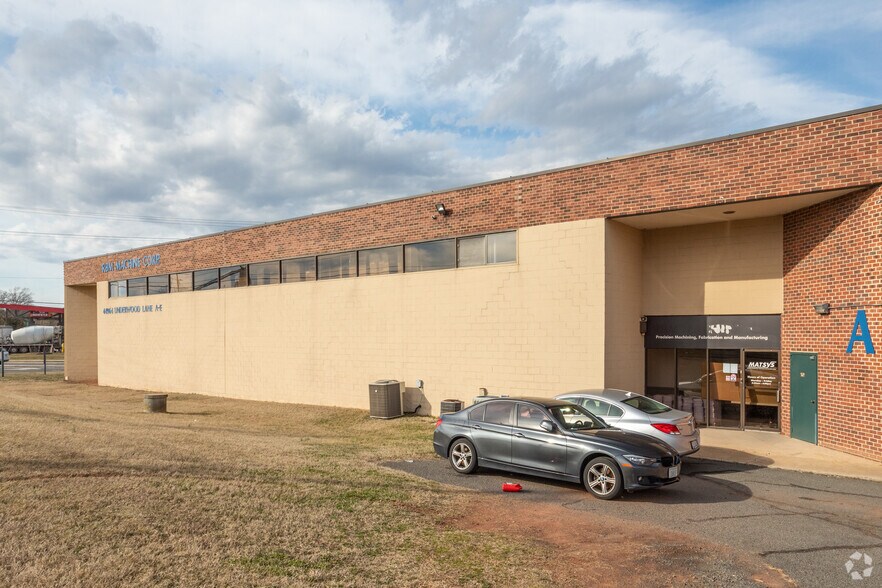 More Photos Of 44964 Underwood Ln, Dulles Town Center Warehouse For Lease