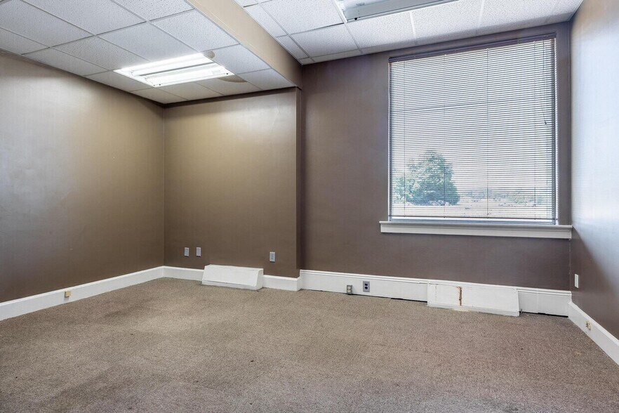 More Photos Of 240 Edwards St, Cleveland Office For Sale