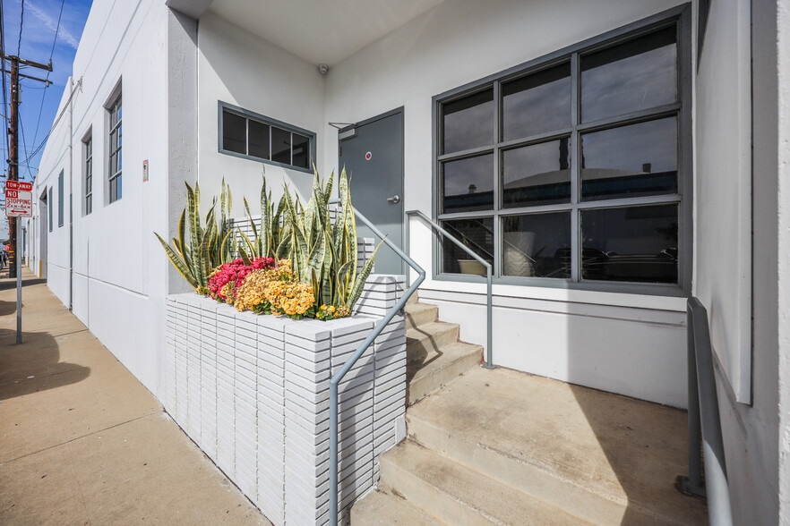 More Photos Of 4807-4827 E 49th St, Vernon Warehouse For Lease