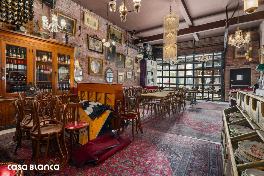 More Photos Of 41 Mercer St, New York Restaurant For Sale