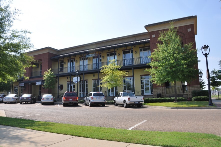 More Photos Of 201 Northlake Ave, Ridgeland General Retail For Lease