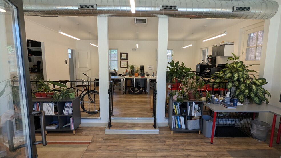 More Photos Of 2842 W 44th Ave, Denver Storefront For Lease