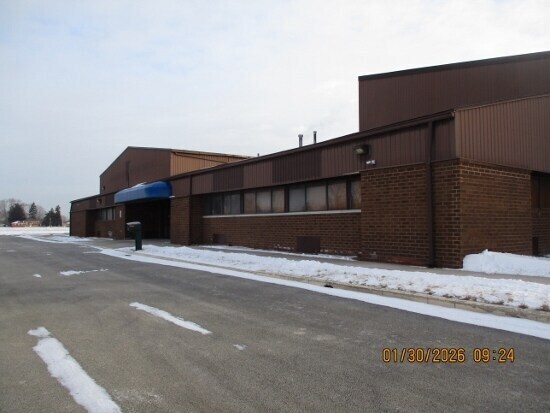 More Photos Of 1350 S Briggs St, Joliet Health Club For Sale