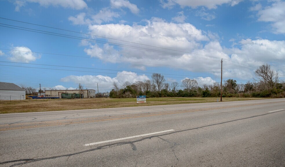 More Photos Of 17827 HIGHWAY 35, Pearland Land For Sale
