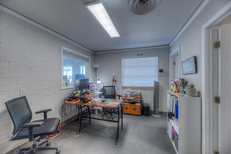 More Photos Of 12 W Dawes Ave, Bixby Office For Sale