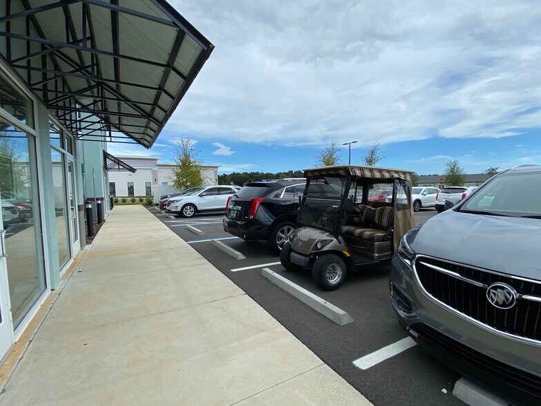 More Photos Of 17154 S US Highway 441, Summerfield Medical For Lease