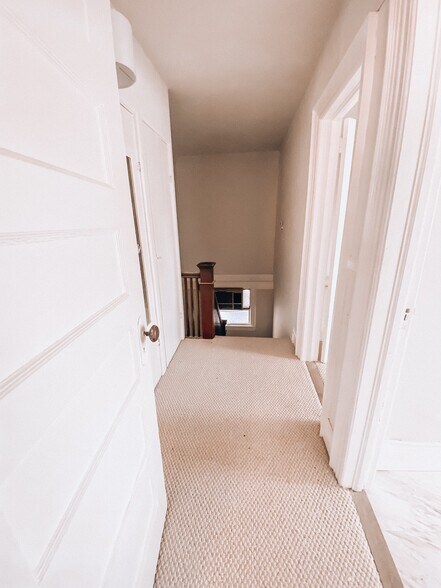 More Photos Of 2722 Yonge St, Toronto General Retail For Sale