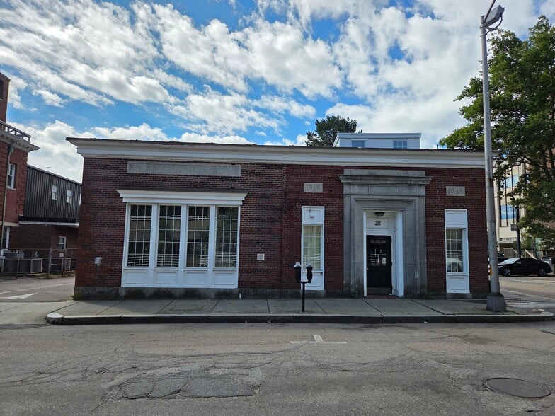 Primary Photo Of 25 Crescent St, Brockton Office For Sale