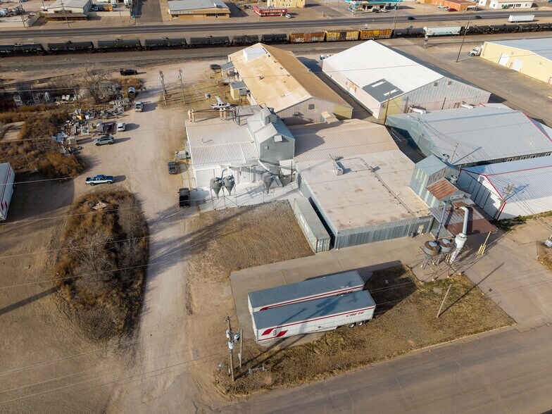 More Photos Of 225 Lawton Ave, Hereford Manufacturing For Sale