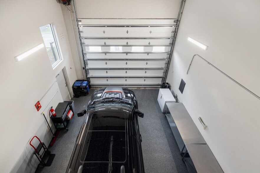 More Photos Of 1435 FM 1463 Rd, Katy Showroom For Sale