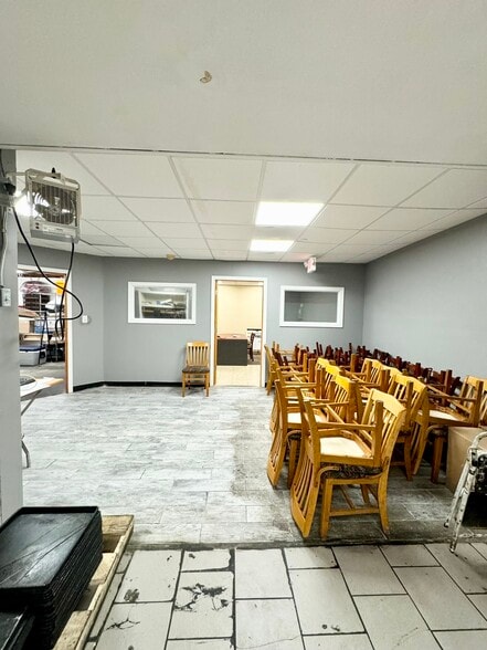 More Photos Of 908-912B Hempstead Tpke, Franklin Square Restaurant For Sale