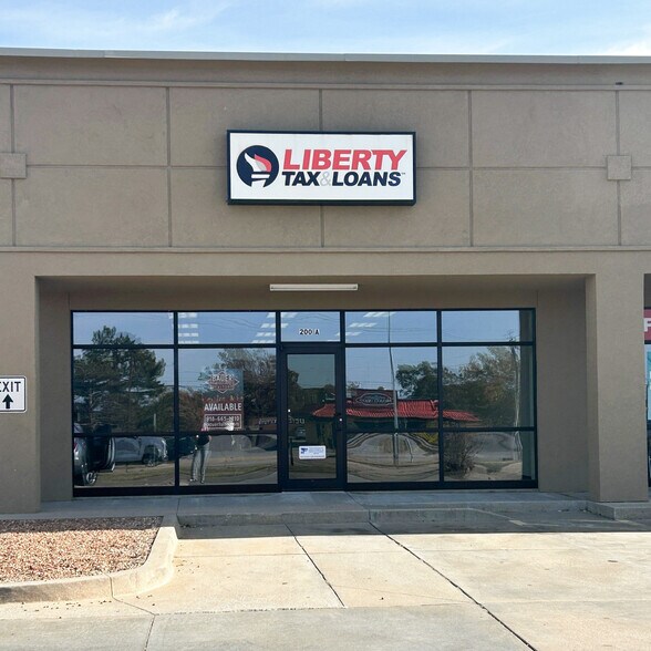 More Photos Of 200 SE Washington Blvd, Bartlesville Storefront Retail Office For Lease