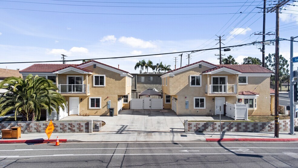 More Photos Of 7761 Garfield Ave, Huntington Beach Apartments For Sale