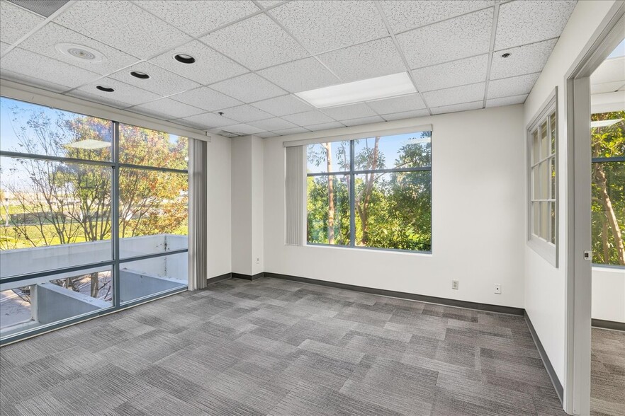 More Photos Of 12 Mauchly, Irvine Office Residential For Sale