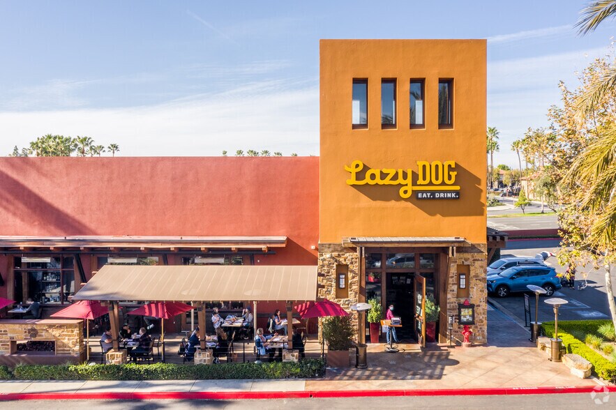 More Photos Of 2915-3011 El Camino Real, Tustin Unknown For Lease