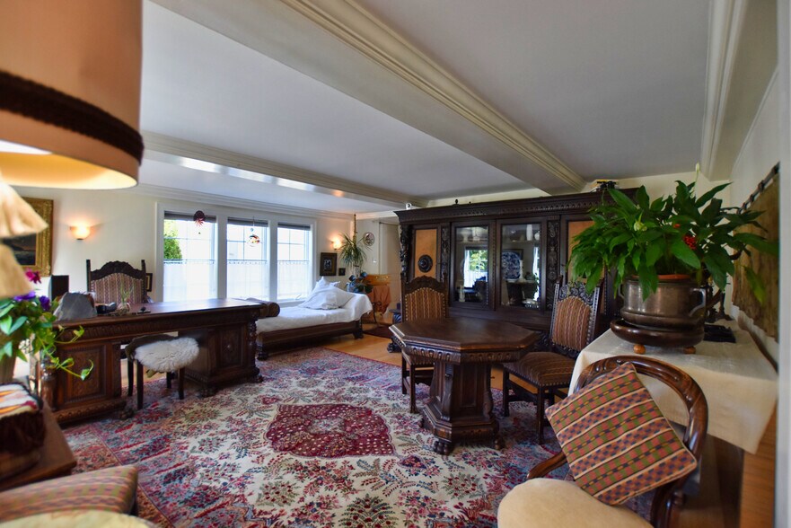 More Photos Of 146 Calef Hwy, Barrington Flex For Sale