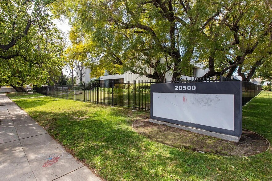 More Photos Of 20500 Nordhoff St, Chatsworth Research And Development For Sale