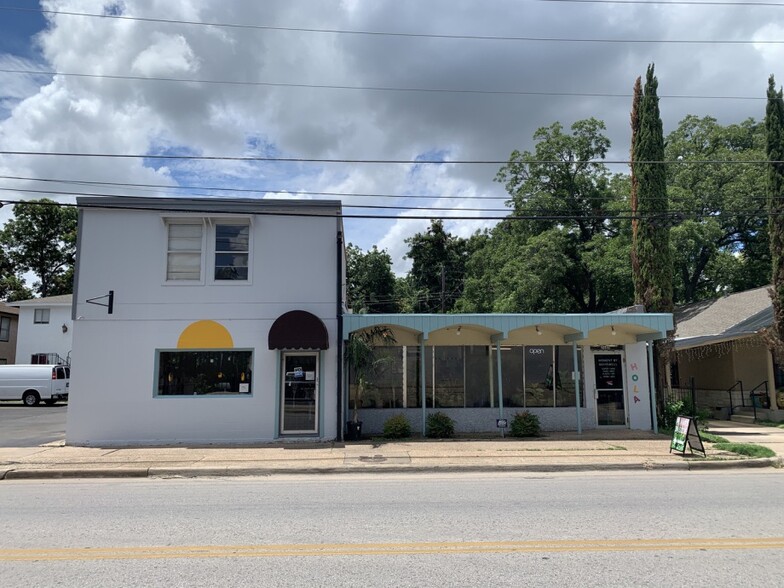 Primary Photo Of 2609 E Cesar Chavez St, Austin Restaurant For Lease