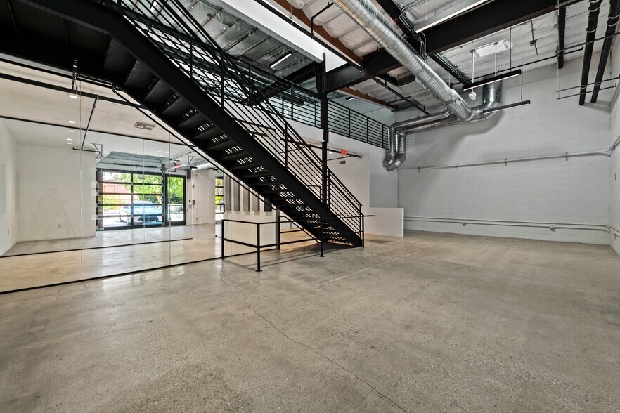 More Photos Of 3309-3323 La Cienega Pl, Los Angeles Loft Creative Space For Lease